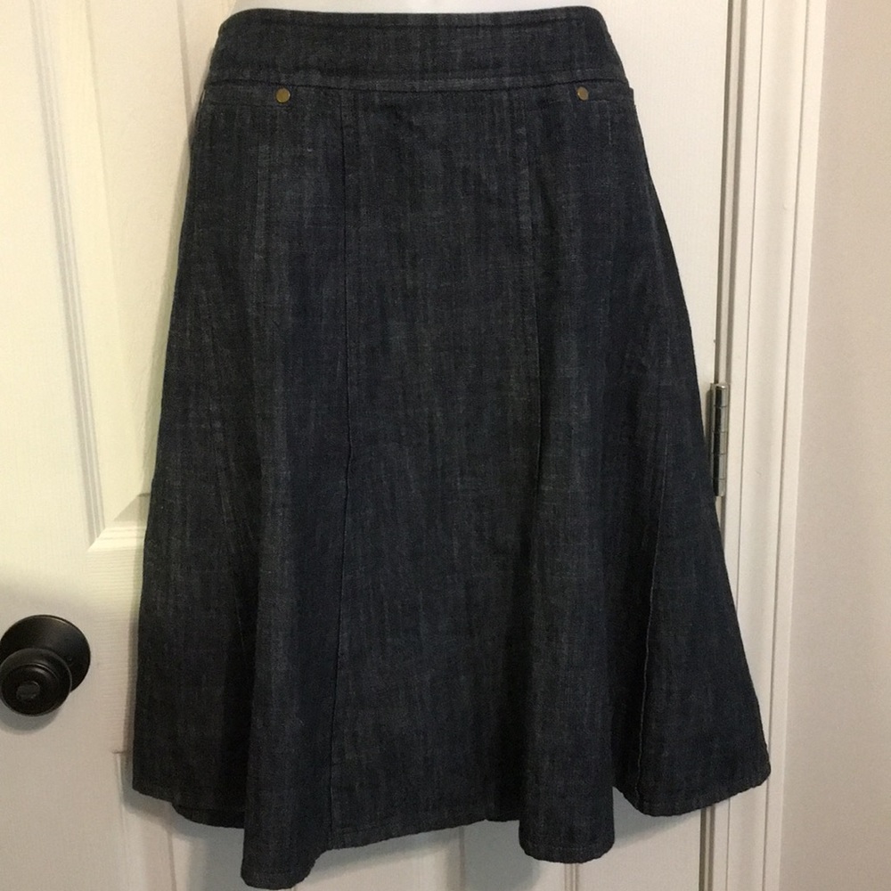 Dress barn denim blue 8 A-line EUC modest no slit